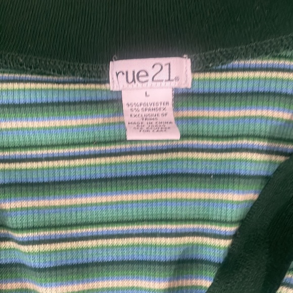 Size Large - Picture 2 of 2